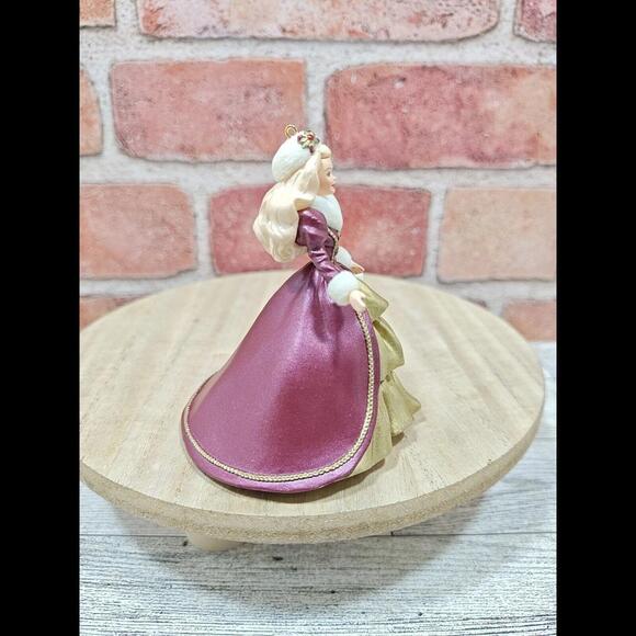 1996 Hallmark Keepsake Ornament Holiday Barbie Collectors Series Open Box - Picture 5 of 9